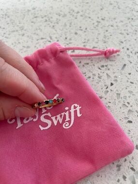 Taylor Swift Bejeweled Ring – Color Stone Jewelry, New with Dust Bag